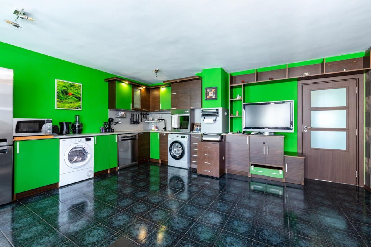 The Green Apartment - Free Parking Σόφια Εξωτερικό φωτογραφία