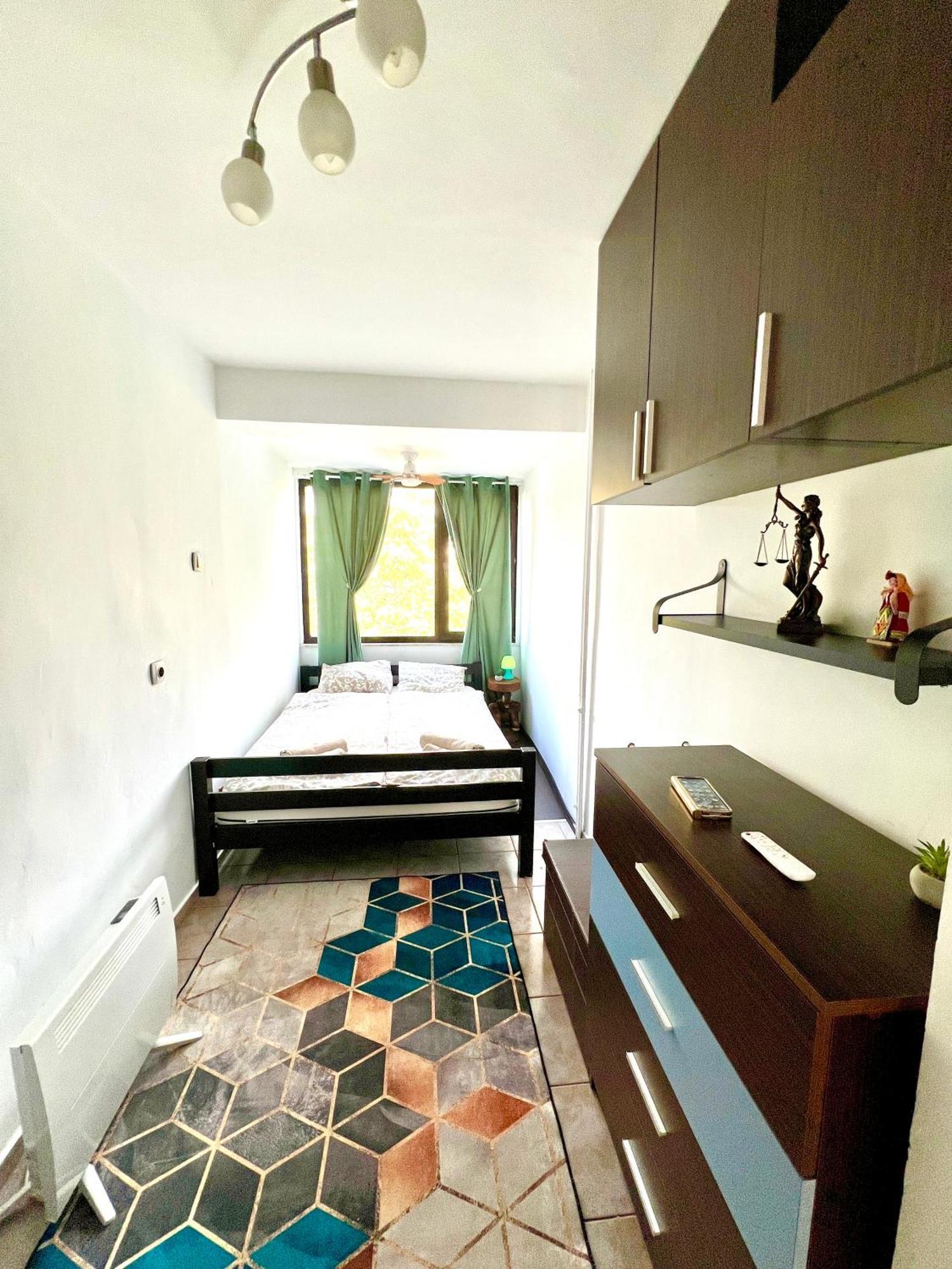 The Green Apartment - Free Parking Σόφια Εξωτερικό φωτογραφία
